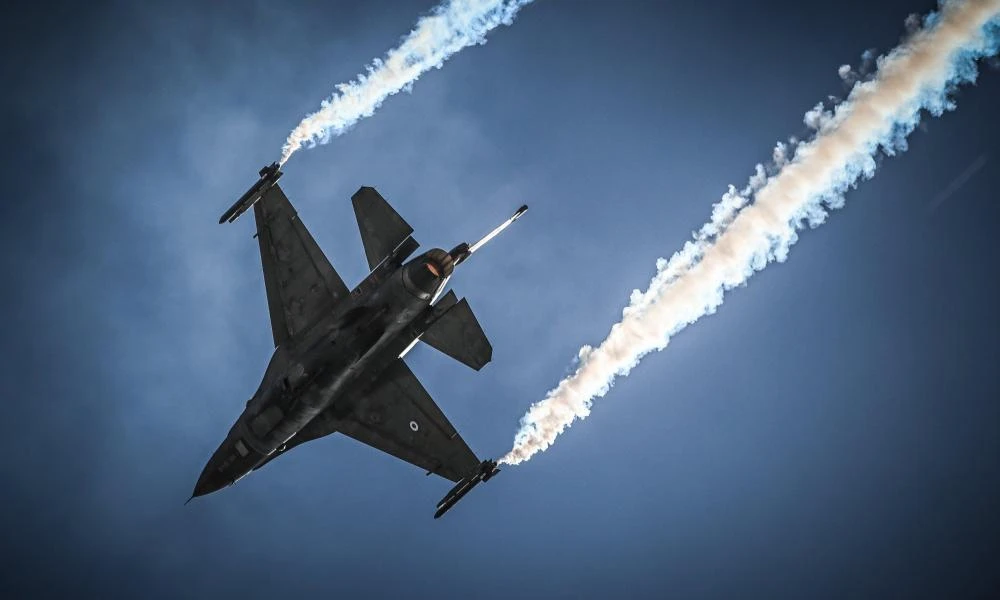"Στάχτη" το πρώτο F 16 των Ουκρανών! Το Κίεβο βάζει την ΕΕ να πιέσει τις ΗΠΑ για χτυπήματα εντός Ρωσίας